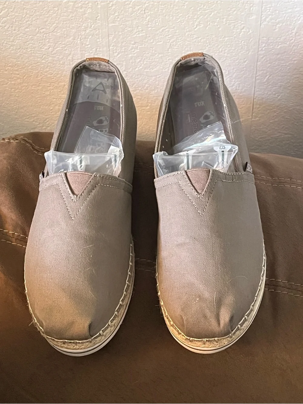 BOBS by Skechers Taupe Canvas Espadrille Slip-On Shoes W9.5 Comfort Casual